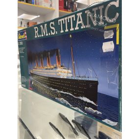   Ravell 05210 R.M.S. Titanic 1:700 makett készlet bontott hiánytalan